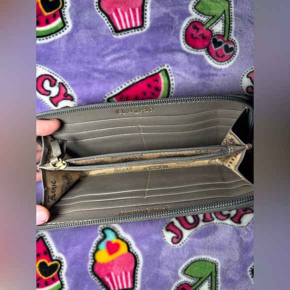 Vintage Juicy Couture Velour Wallet - Picture 6 of 13